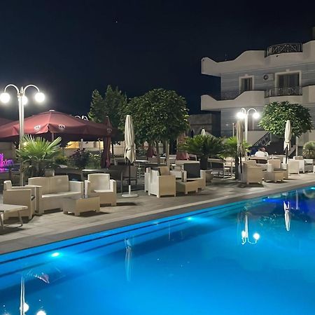 Union Villa Shkodër エクステリア 写真