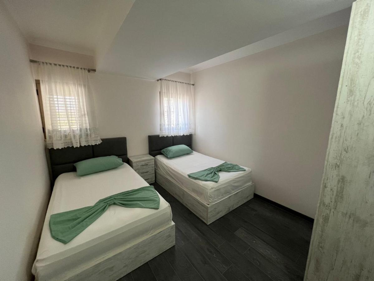 Union Villa Shkodër エクステリア 写真