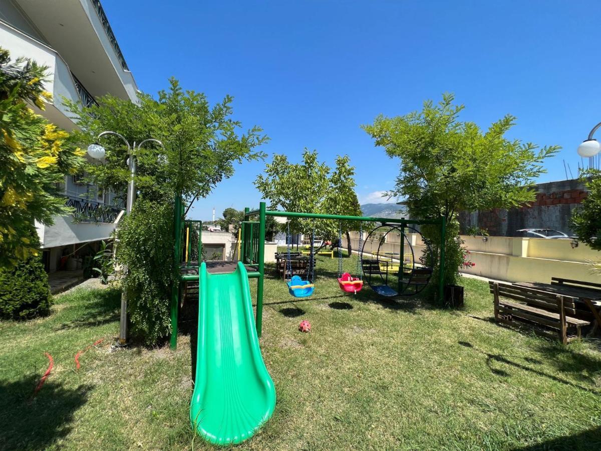 Union Villa Shkodër エクステリア 写真
