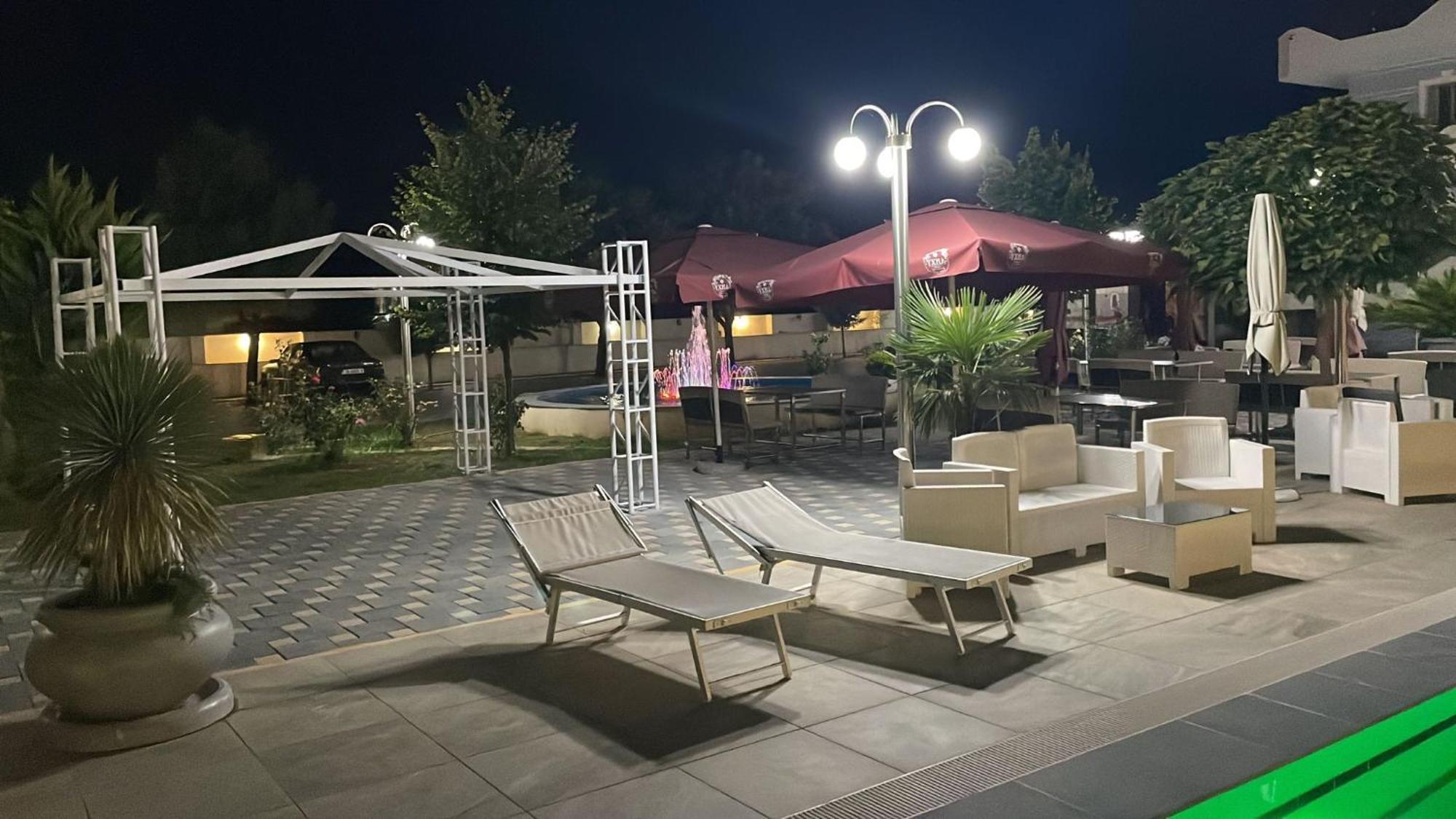Union Villa Shkodër エクステリア 写真